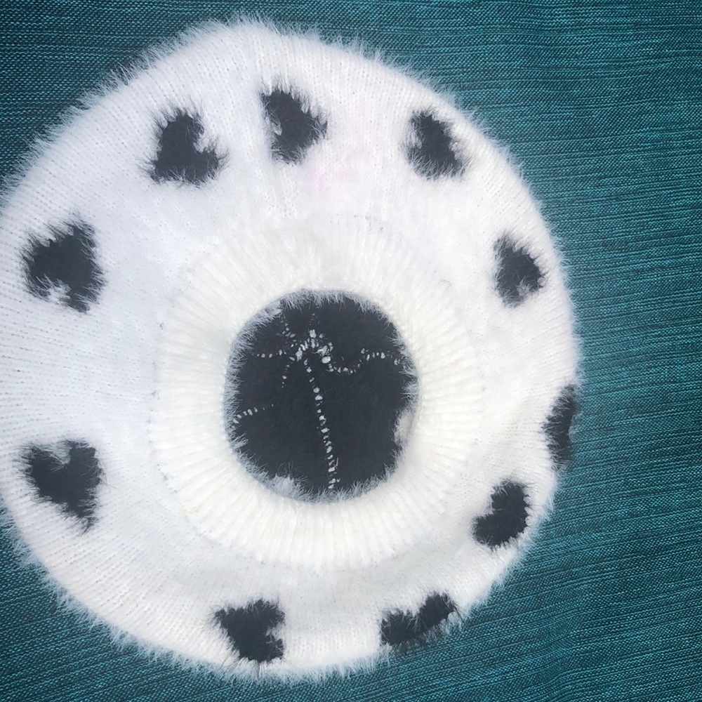 I am selling a hat